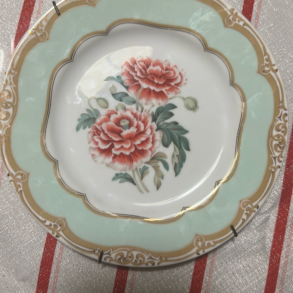 Andrea By Sadek Green and Gold Floral Dinnerware Plate